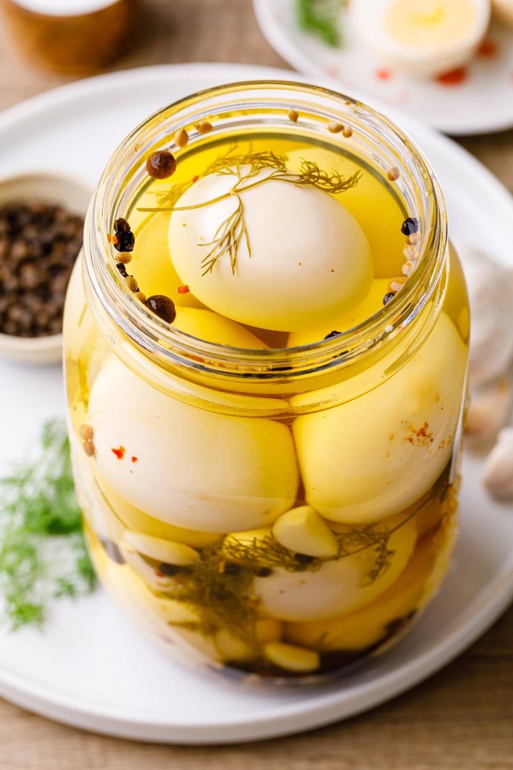 Oeufs au Vinaigre L'Art et la Science des Œufs Marinés