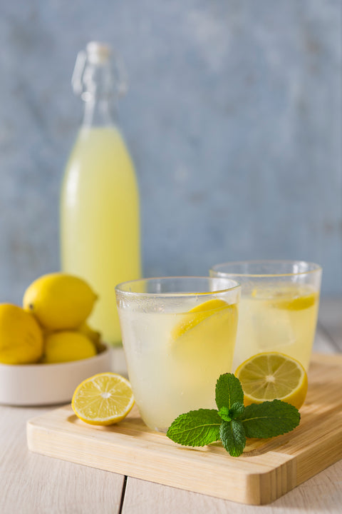 Limonade Énergisante avec Électrolytes